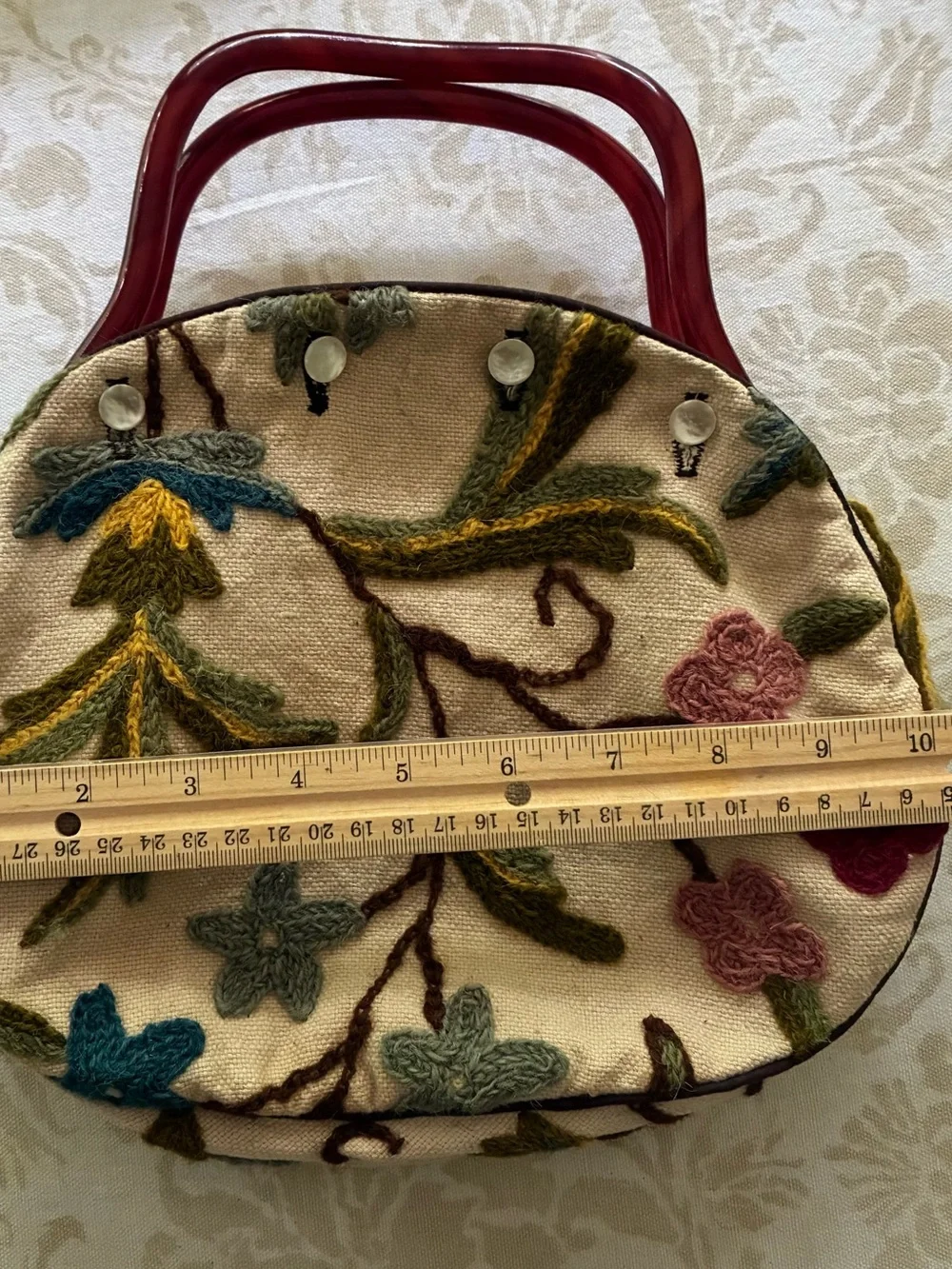 De’Lanthe Bermuda Bag Embroidered Floral Wool Cover Lucite Handle 1970s Vintage